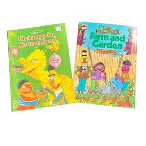 Vintage The Sesame Street golden Coloring books Set of 2 Farm‎ and Christmas Bks